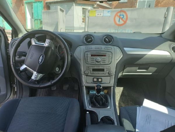 Автомобиль  Ford Mondeo