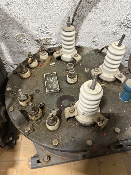 Трансформатор напряжения б/у