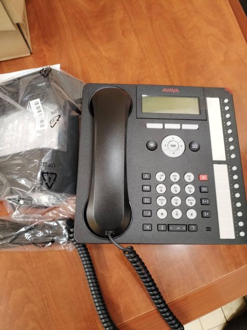 Телефон цифровой AVAYA 1416