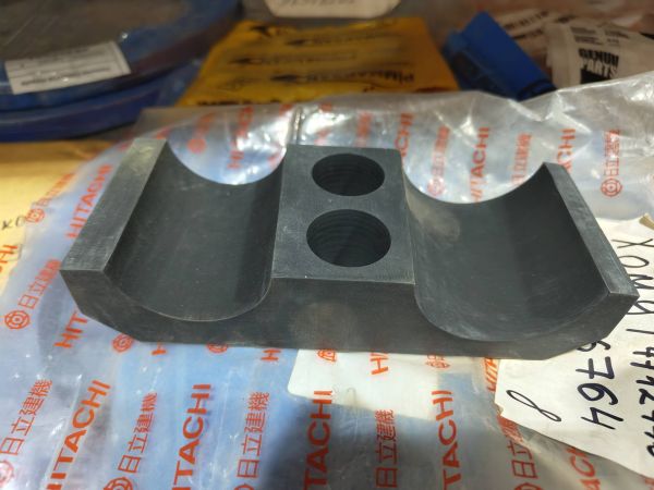 Хомут 4712776 Hitachi