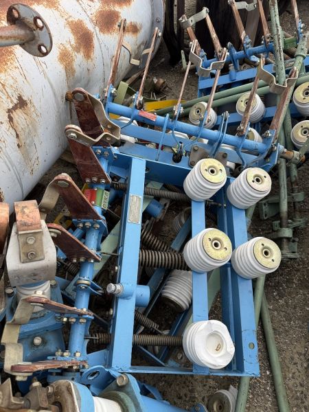 Рама выключателя полюса б/у