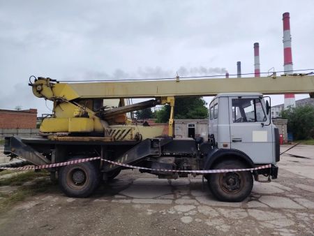 Автокран МАЗ 5335 КС 3579 