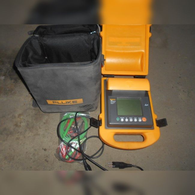 МЕГОМЕТР FLUKE-1550