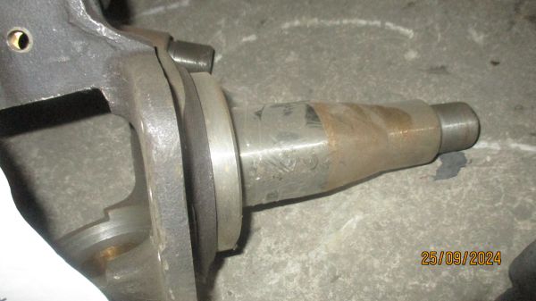 Кулак поворотный правый, ось "КРАЗ" (111 ось) ПАЗ 4234 111-3001012-50 (в сборе)