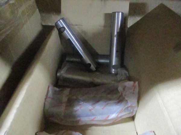 Палец передней рессоры SH