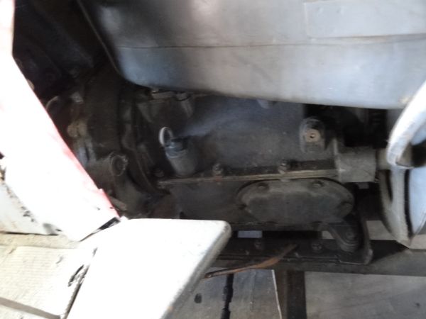 Снегоуборочная машина на базе КМЗ 012