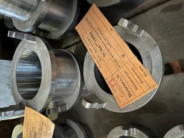 втулка фиксирующая задвижки Ду300ЭИ -961 ш 652.9070.3053 б/у