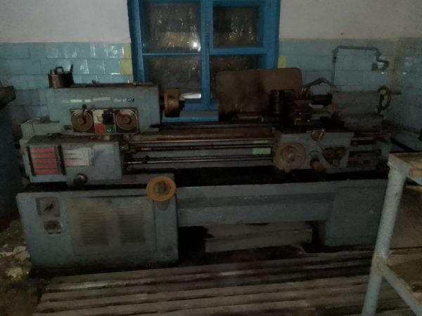 Станок токарный TOS SV-18RA