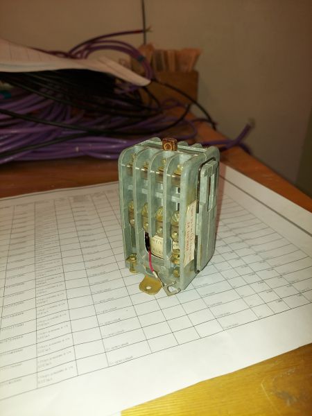 ПУСКАТЕЛЬ Э/МАГН.  ПМЕ-011 380В  б/у