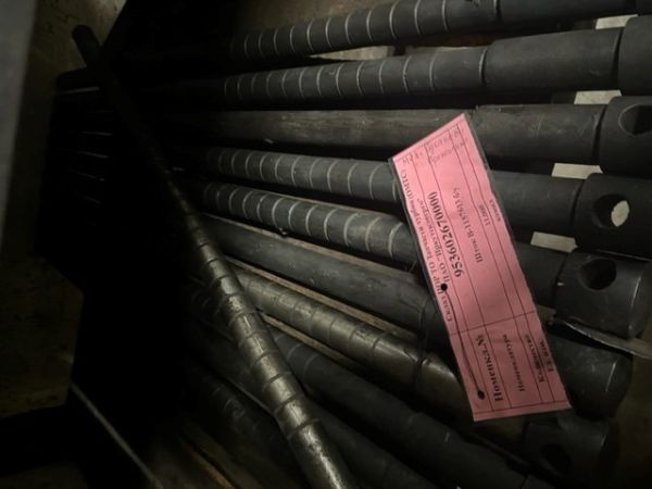 Шток В-1157613 б/у