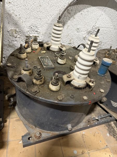 Трансформатор напряжения б/у