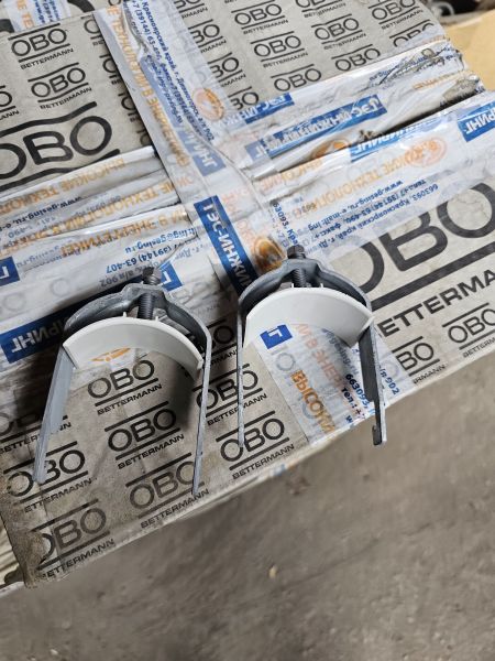 Скоба металлическая двухлапковая СМД 48