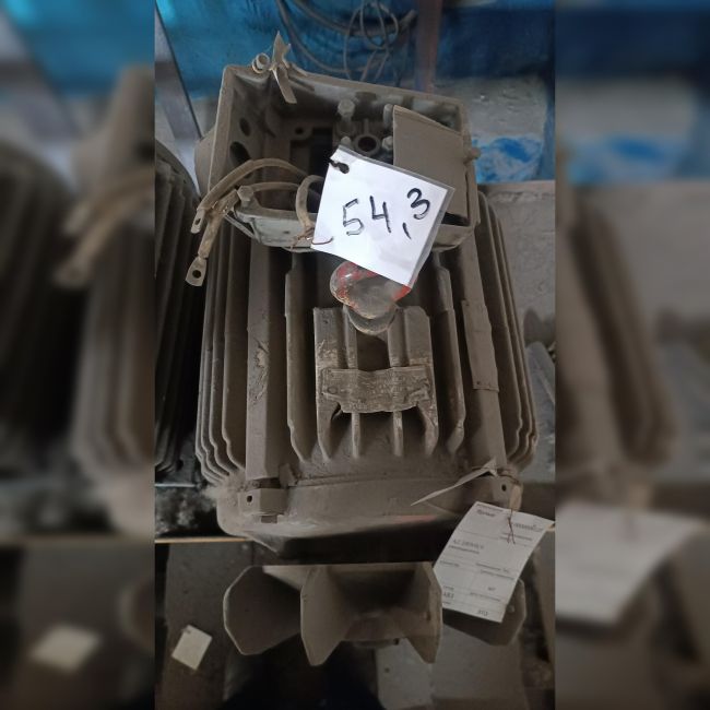 Двигатель_АД 180М8/4