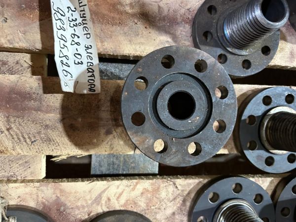 Штуцер элеватора 2-33-68-03