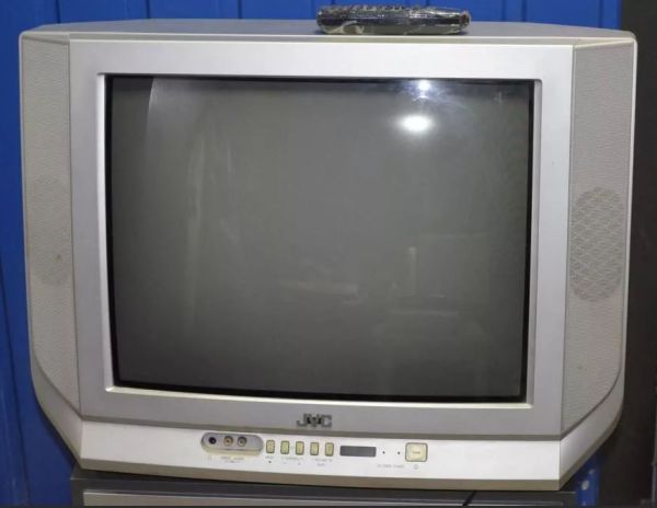 Телевизор ТВ JVC 21 F3