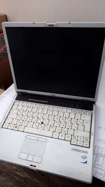 Ноутбук Fujitsu-Siemens LifeBook S7110
