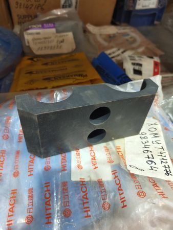 Хомут 4712776 Hitachi