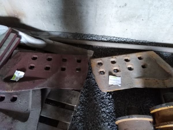 Нож боковой 749-96-14-01