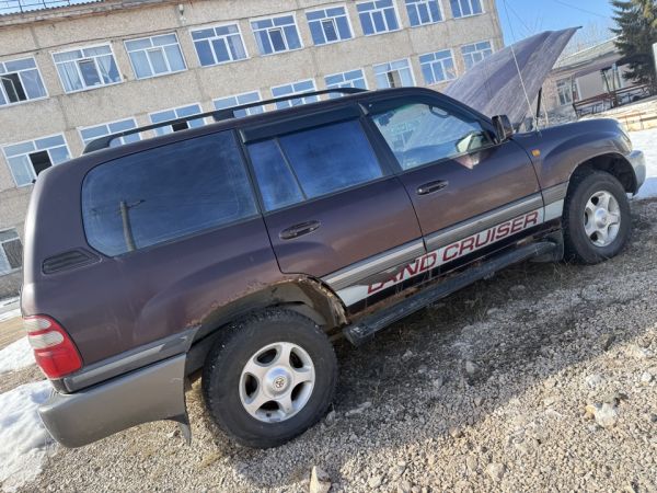 TOYOTA LAND CRUISER 100