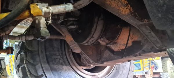 Самосвал БелАЗ 7555В