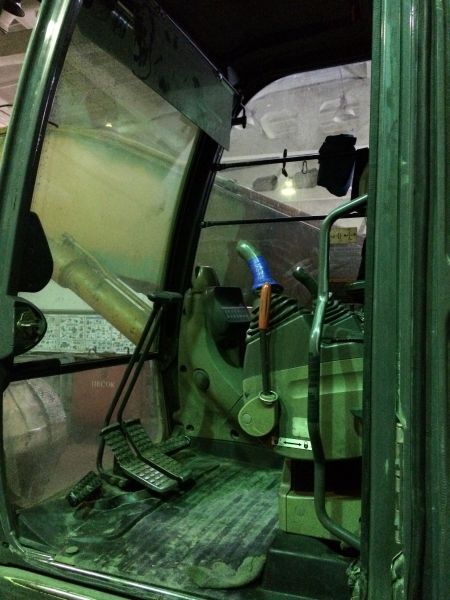 Экскаватор HITACHI ZX240-3