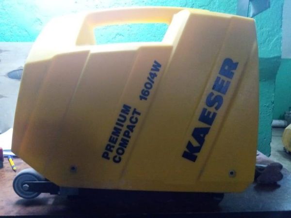 Компрессор поршневой PremiumCompact(к заряд.станц)Kaeser