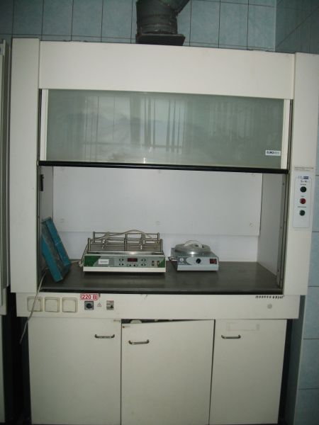 ШКАФ ВЫТЯЖНОЙ ПЛАСТИКОВ.С ТУМБ