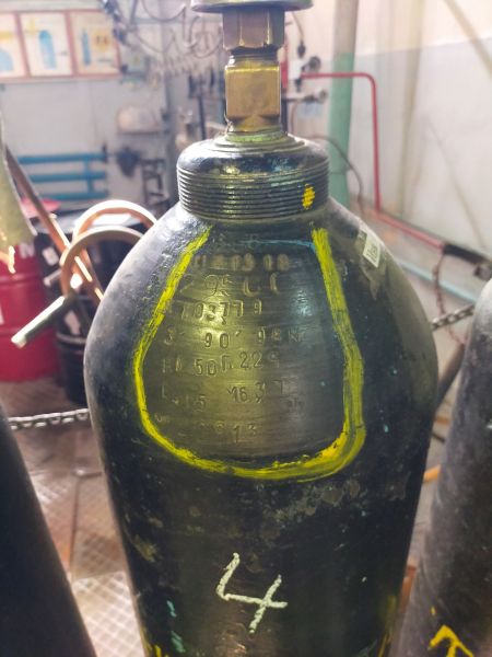 Стальной баллон углекислотный , давление 150/225 кгс/см2, объём 40 литров