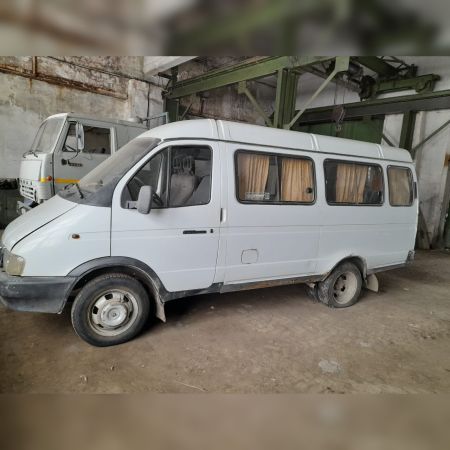 Автомобиль ГАЗ -3221