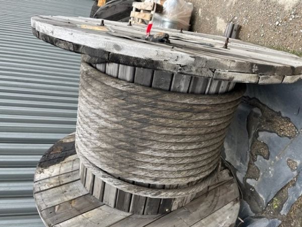 Кабель АЛЮМИН.ОБОЛ.БРОН.С ПОК.НАПР.10КВ 3-ЖИЛ.СЕЧ.150ММ\2  ААБЛ 3Х150-10 б/у