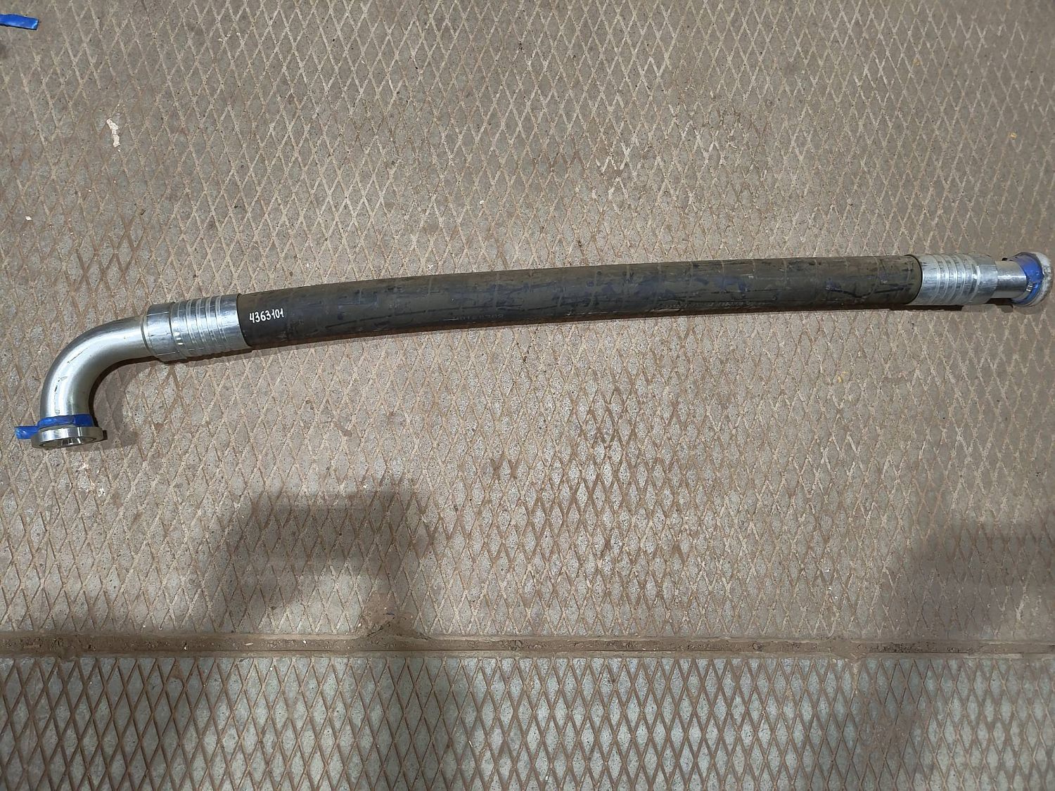 Шланг гидравлический 4363101 Hitachi