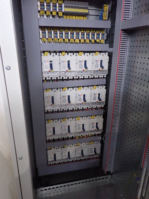 Устройство комплектное распределительное ГРЩ-0.4кВ