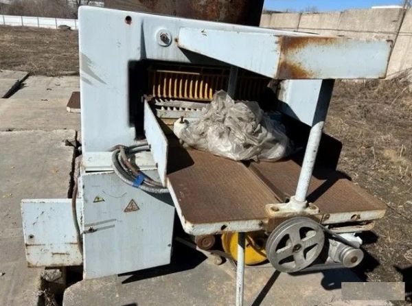 Машина бумагорезная