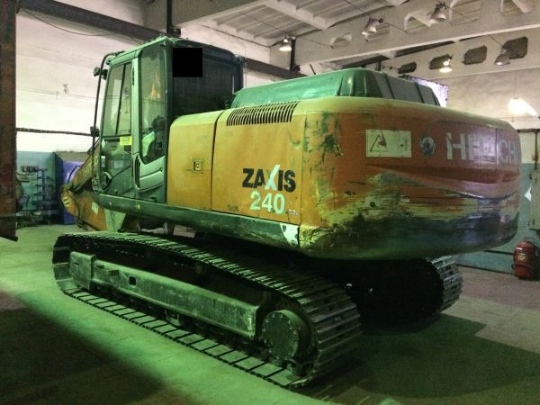 Экскаватор HITACHI ZX240-3