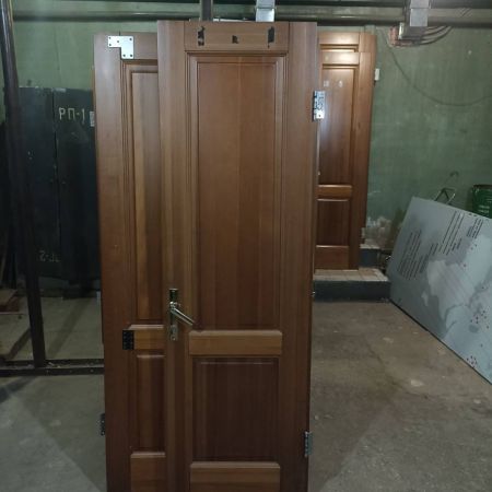 Дверь деревянная 