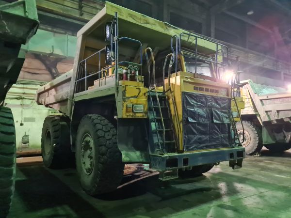 Автосамосвал БелАЗ-7555