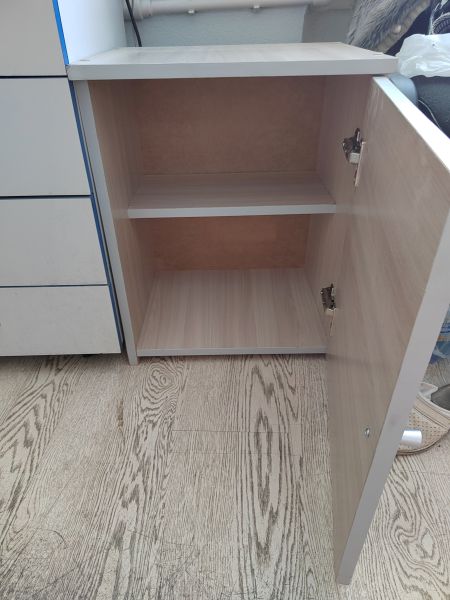 Тумба дерев.прист.40х32х53 1 дв.