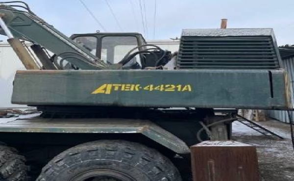 Экскаватор ЭОВ-4421 на базе КрАЗ 255 (установка "АТЕК")