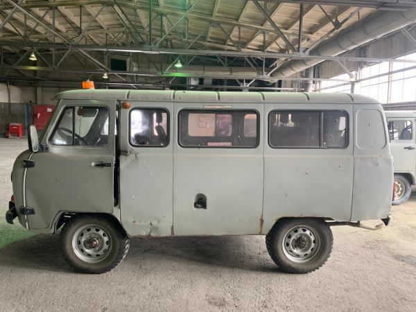 Автомобиль УАЗ 220695-04