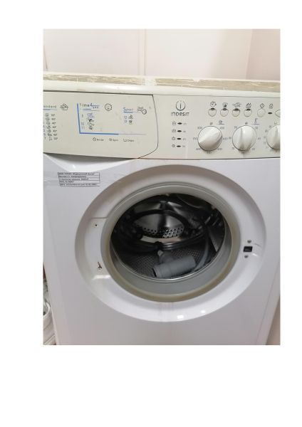 Машина стиральная  "INDEZIT"