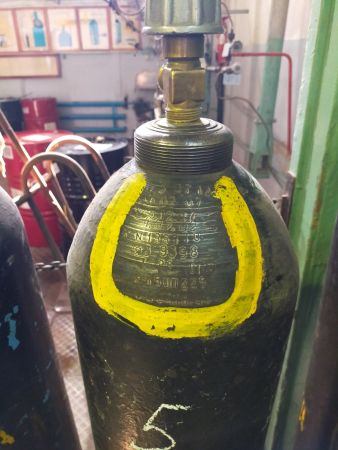 Стальной баллон углекислотный , давление 150/225 кгс/см2, объём 40 литров