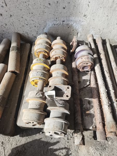 Каток поддерживающий 2501-21-115СП б/у