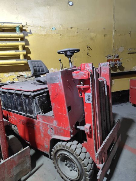 Электропогрузчик ЭПВ 1638