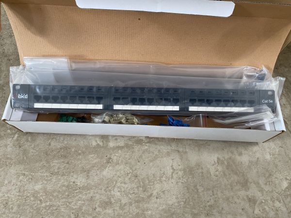 Панель комм.кат.5e 24 порта 1U