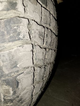 Автомобиль УАЗ 220694