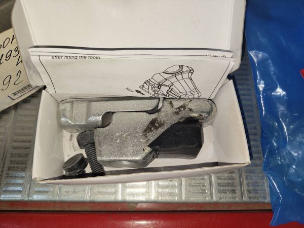 Фиксатор коронки ков.YA00051937 Hitachi