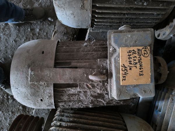 Электродвигатель АИР 180M6 У3 (18.5 кВт., 976 об/мин),б/у