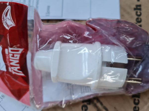 НПА_Вилка 220В 3-х контактная