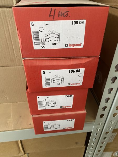 Угол Legrand 10606