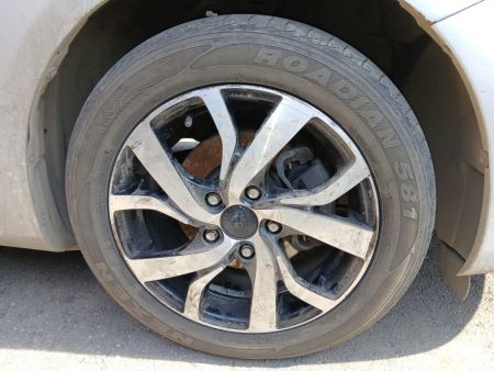 Транспортное средство  (TOYOTA COROLLA)